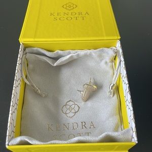 Kendra Scott, Ellie Gold Stud Earrings in Iridescent Drusy.